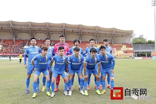 厦航一趟航班发生乘客争执后警方介入